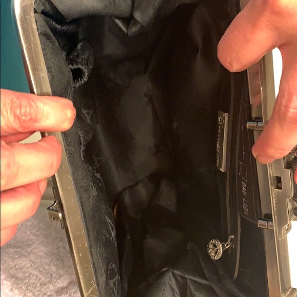 Handbag - Picture 3 of 5